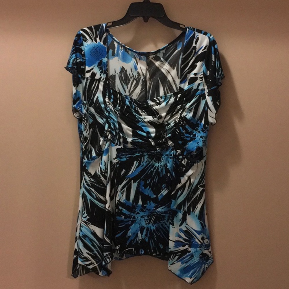 Women’s blue/black and white, short sleeved tunic top, size 1X, worn once